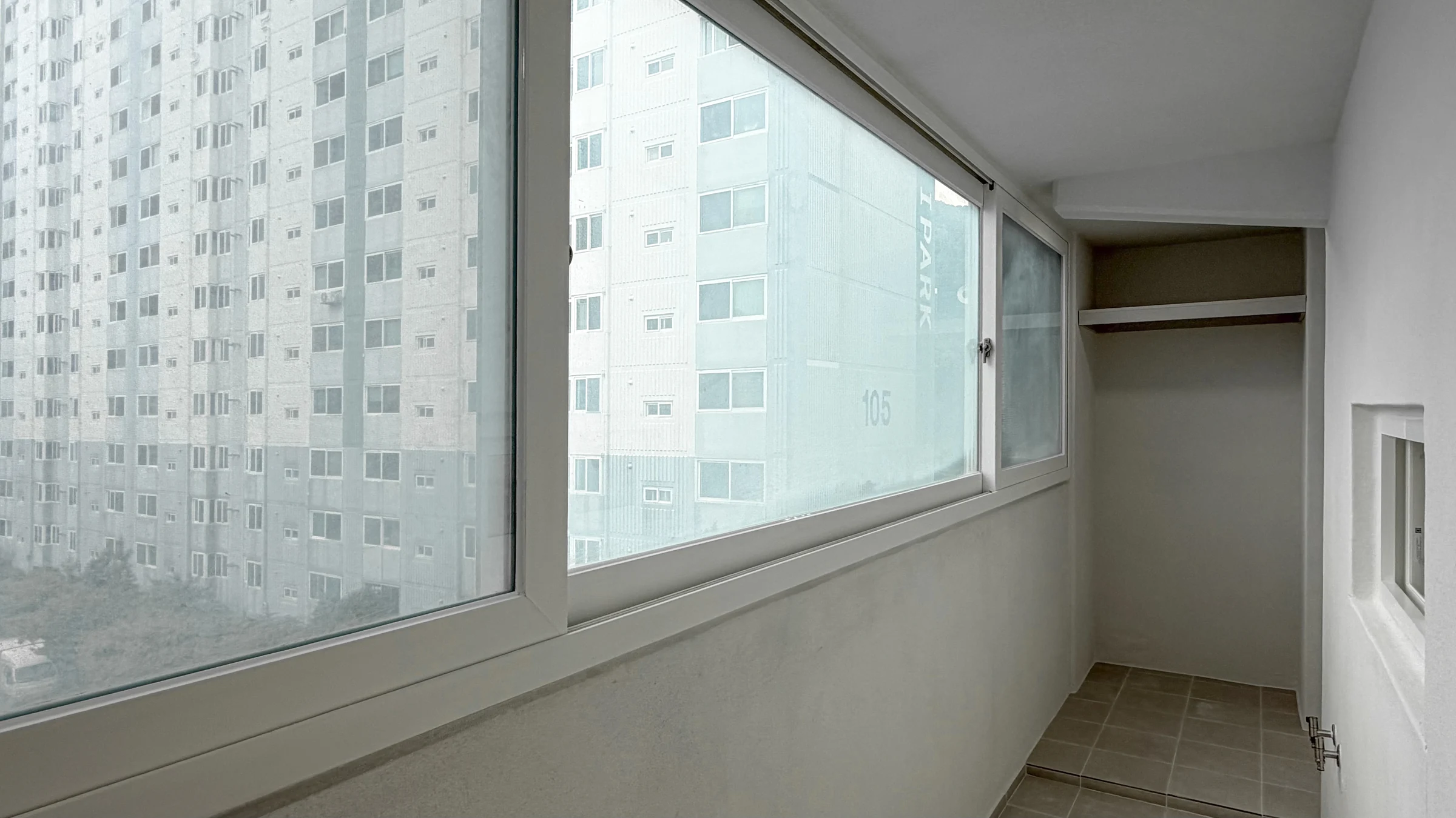 분성마을아이파크1단지 밝게 연결한 거실과 주방 인테리어 40