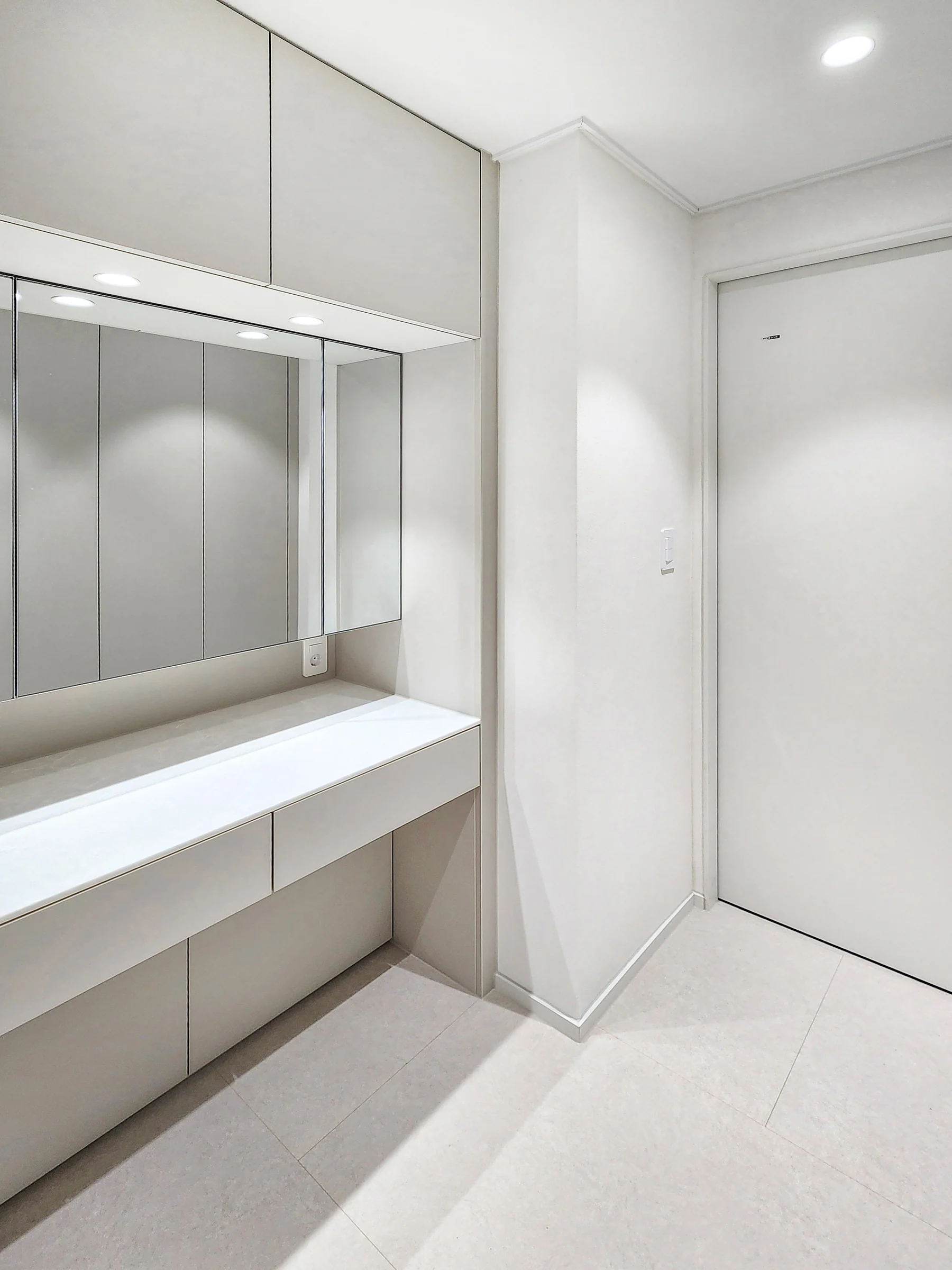 더샵센텀파크 1차 방마다 마련한 붙박이 수납 인테리어 028