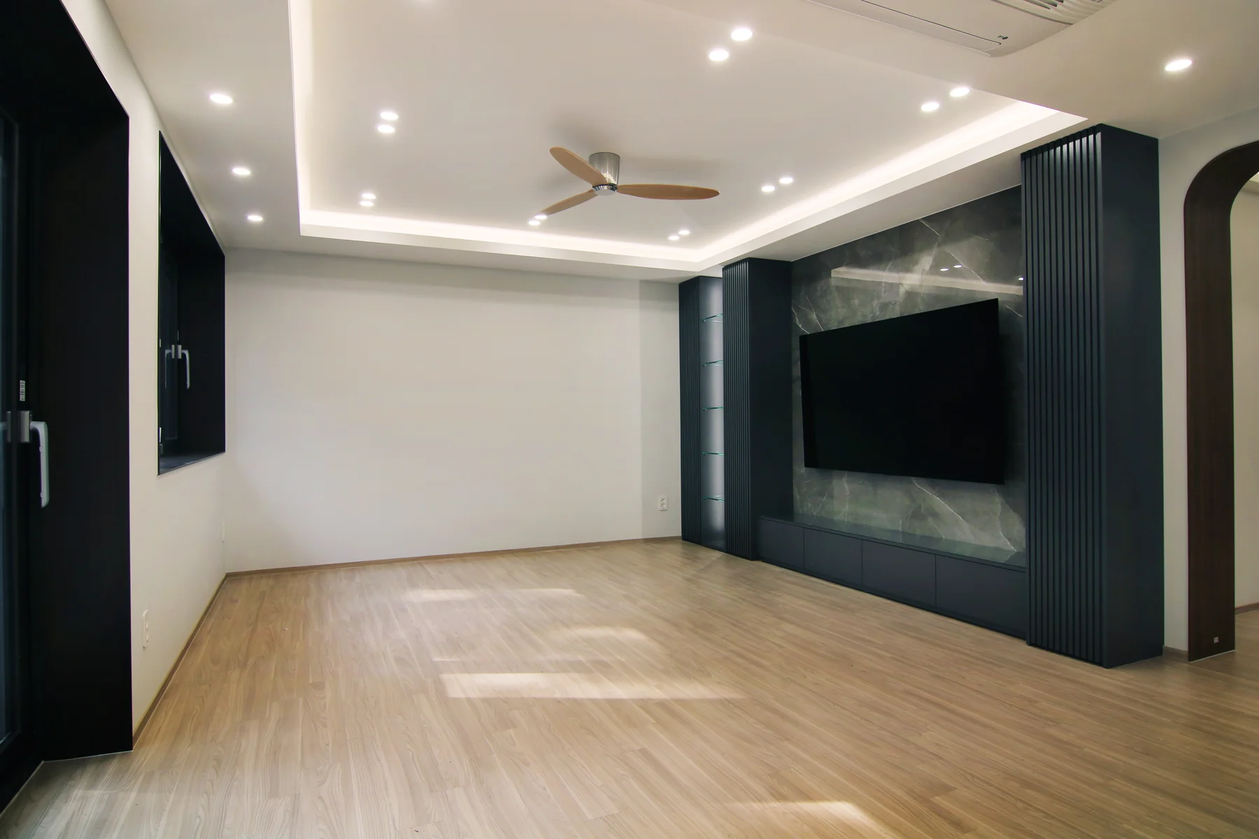 창원 용호동 주택 거실 시공 모습