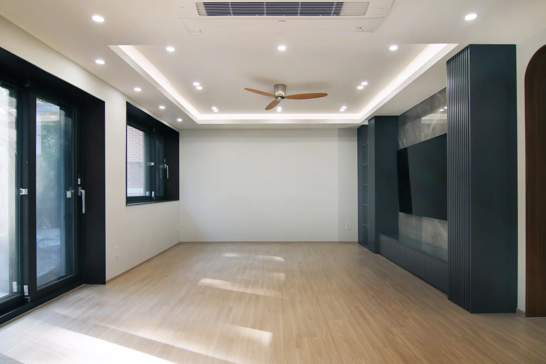 창원 용호동 주택 거실 시공 모습