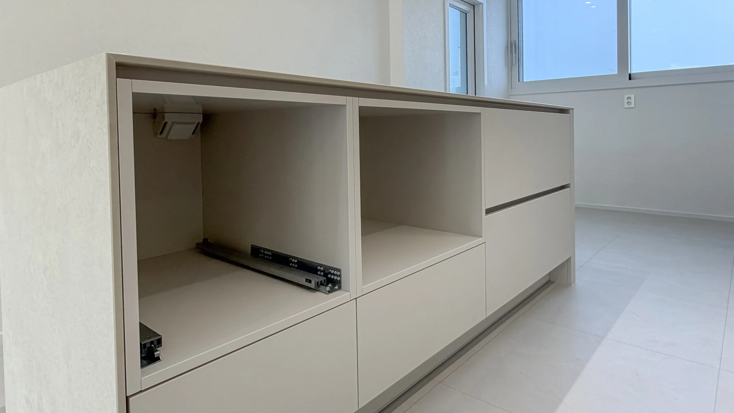 아일랜드 내부 수납 디테일